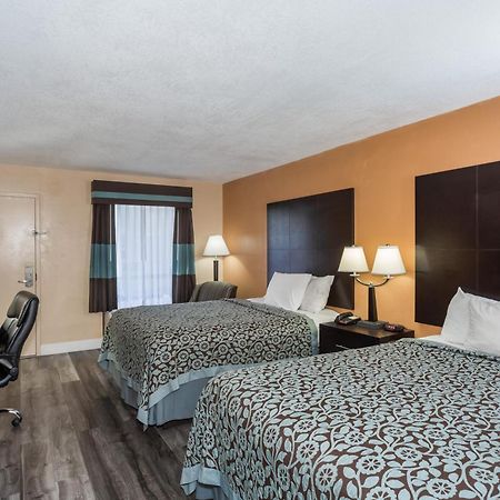 Days Inn By Wyndham Sarasota Bay Luaran gambar