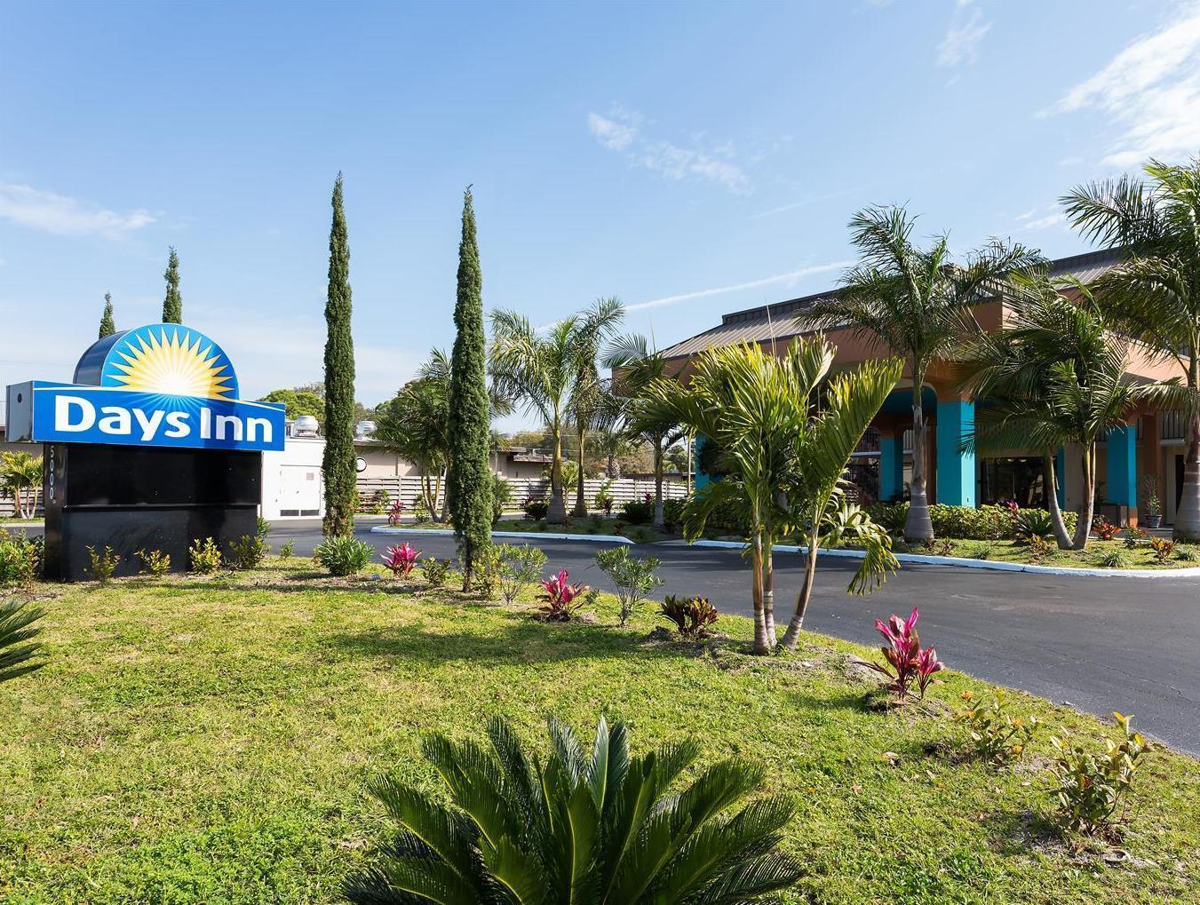 Days Inn By Wyndham Sarasota Bay Luaran gambar