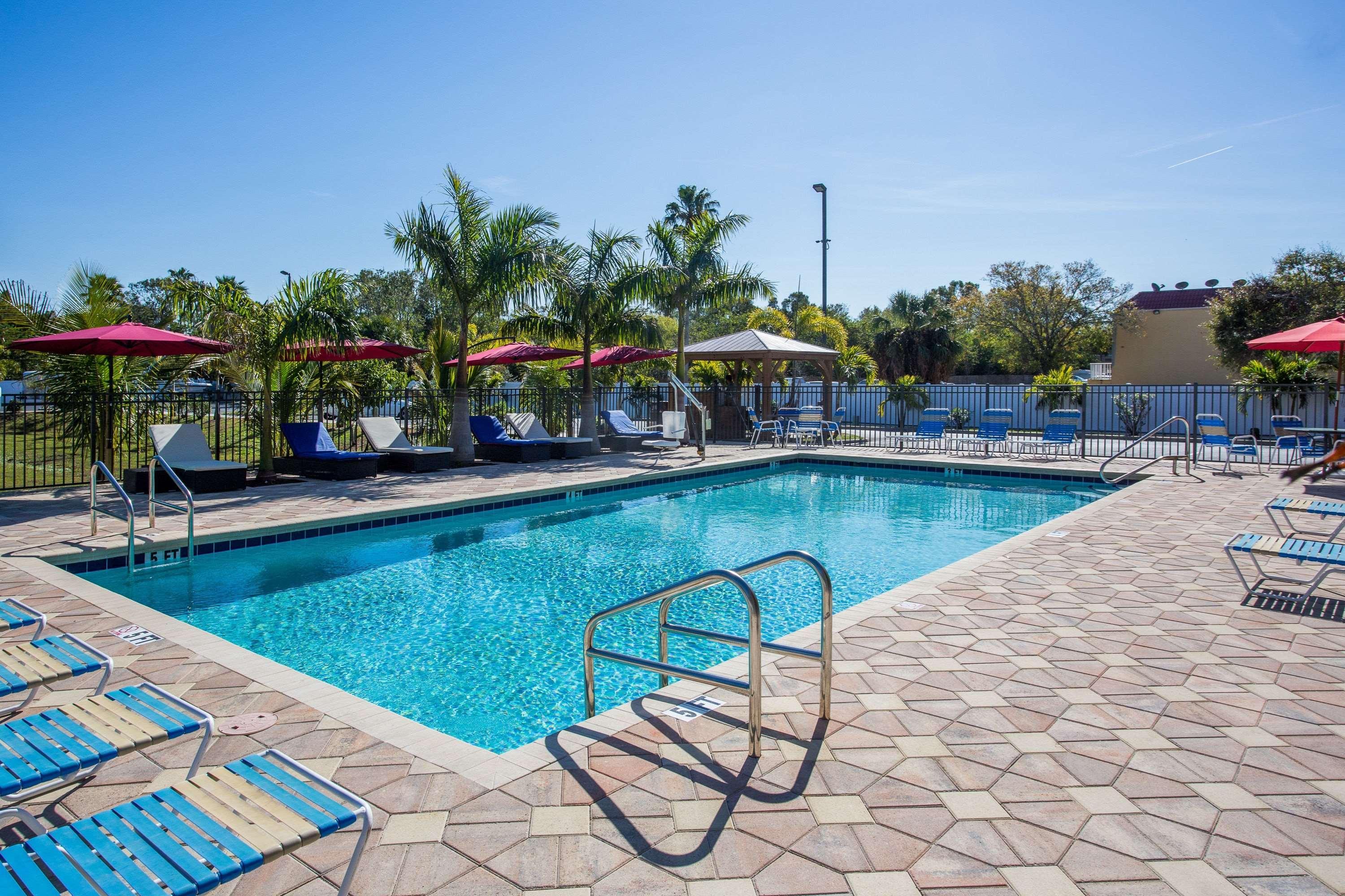 Days Inn By Wyndham Sarasota Bay Luaran gambar
