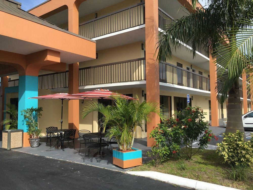 Days Inn By Wyndham Sarasota Bay Luaran gambar