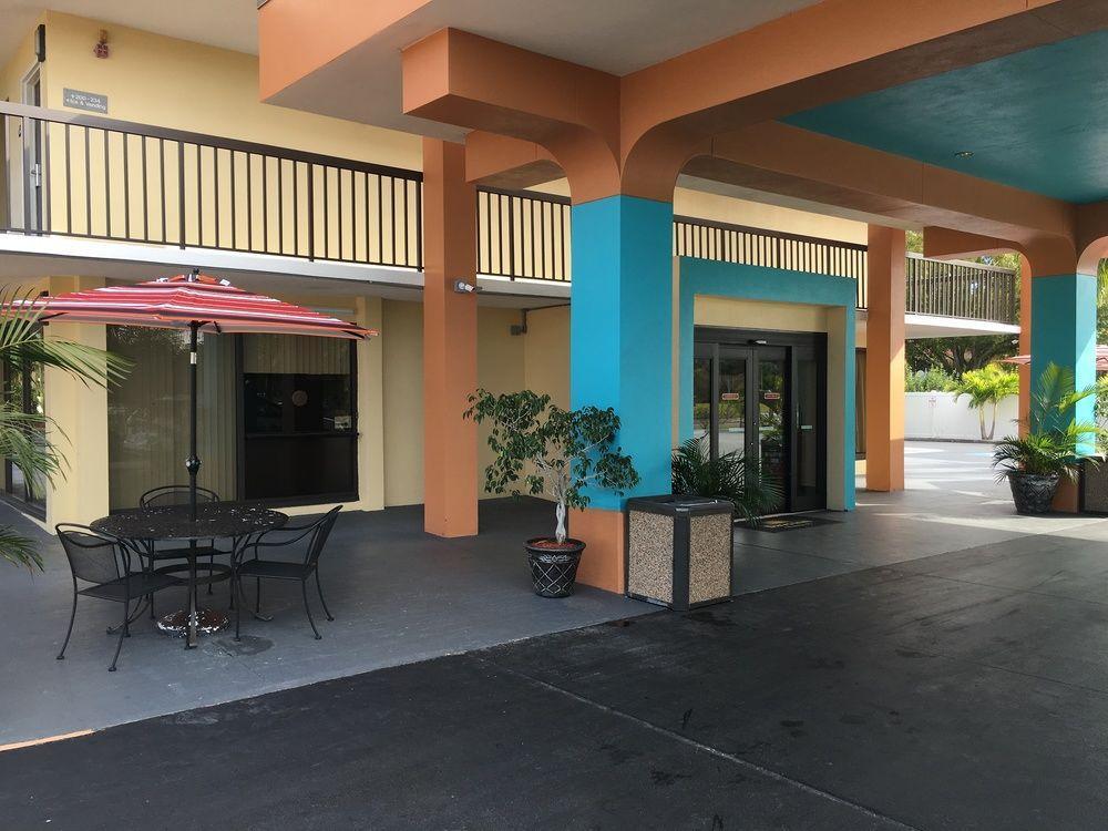 Days Inn By Wyndham Sarasota Bay Luaran gambar