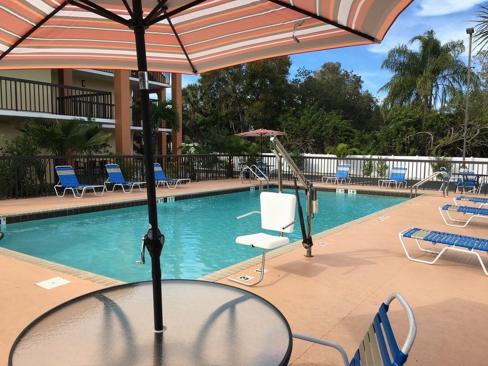Days Inn By Wyndham Sarasota Bay Luaran gambar