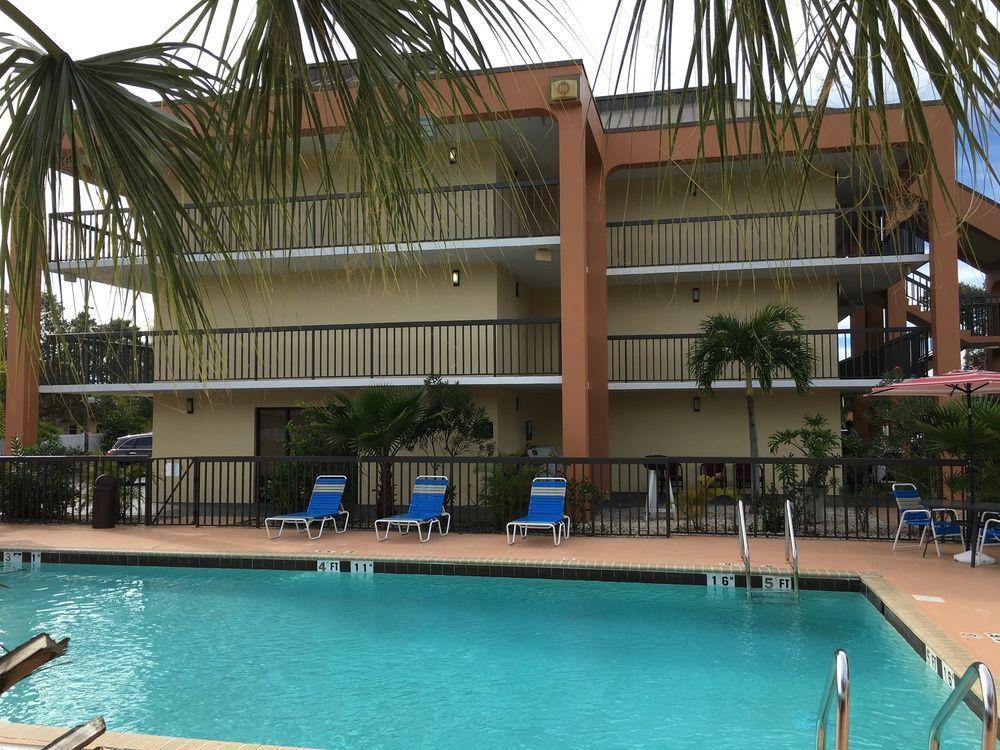 Days Inn By Wyndham Sarasota Bay Luaran gambar