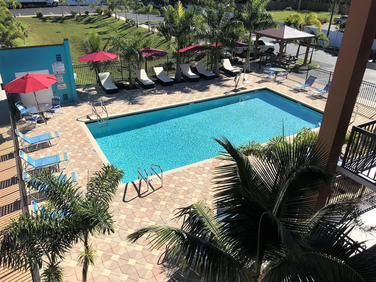 Days Inn By Wyndham Sarasota Bay Luaran gambar