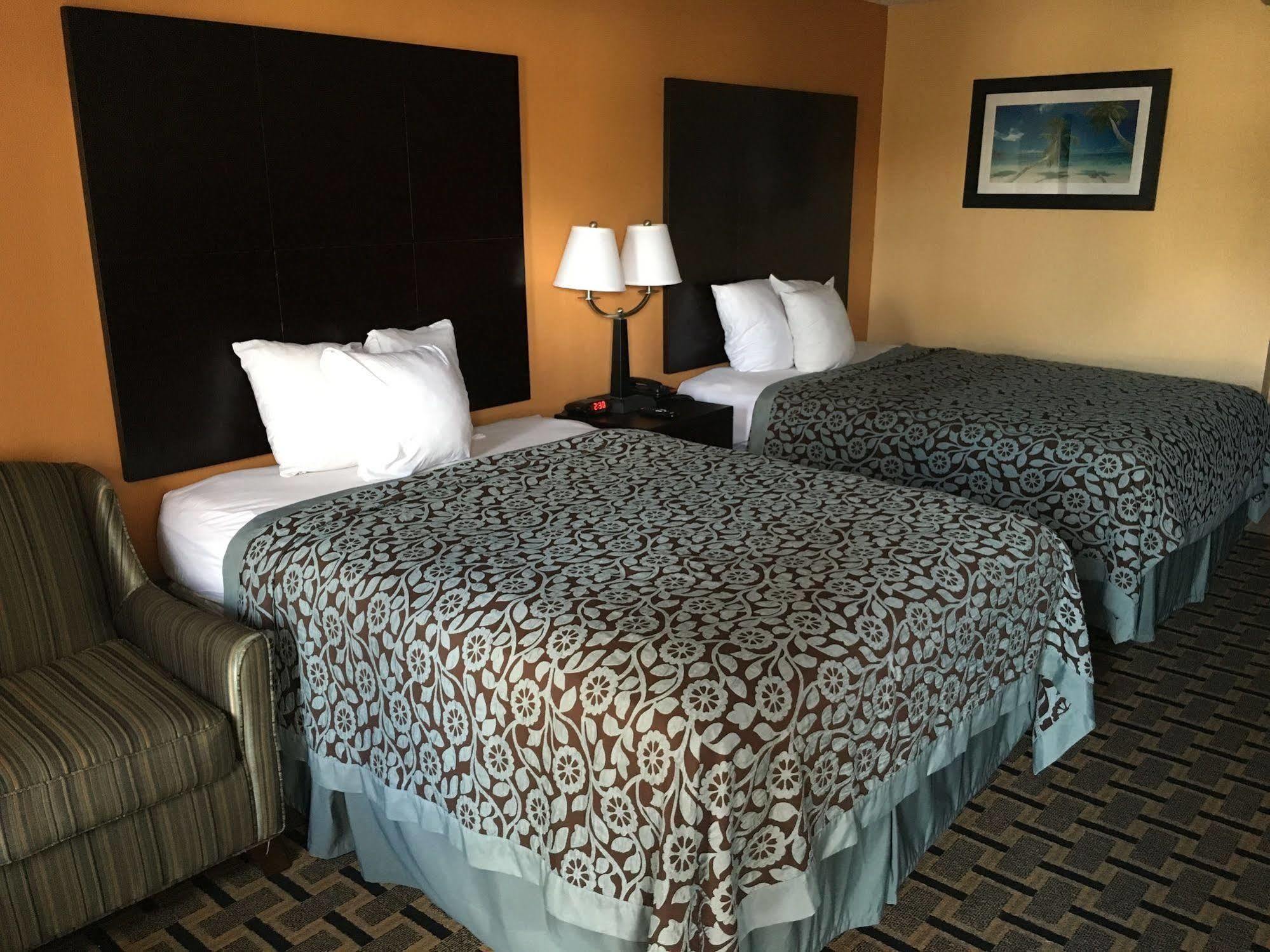 Days Inn By Wyndham Sarasota Bay Luaran gambar