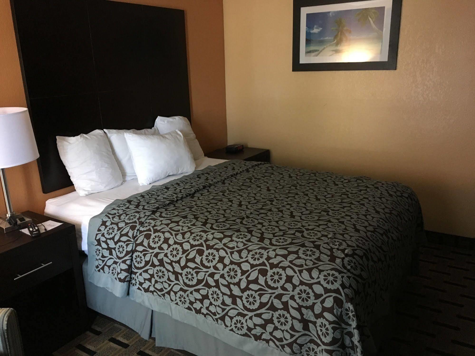 Days Inn By Wyndham Sarasota Bay Luaran gambar