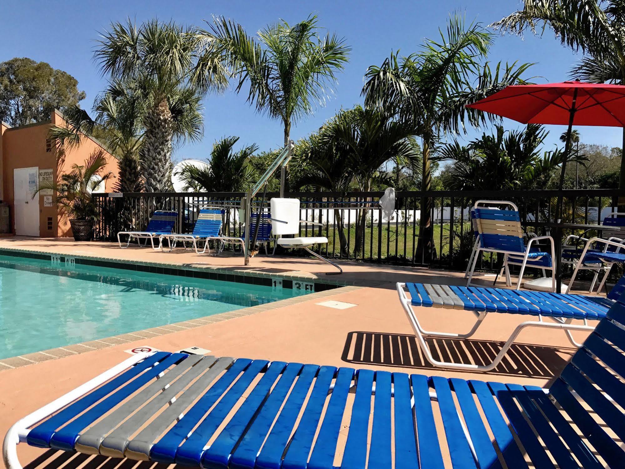 Days Inn By Wyndham Sarasota Bay Luaran gambar