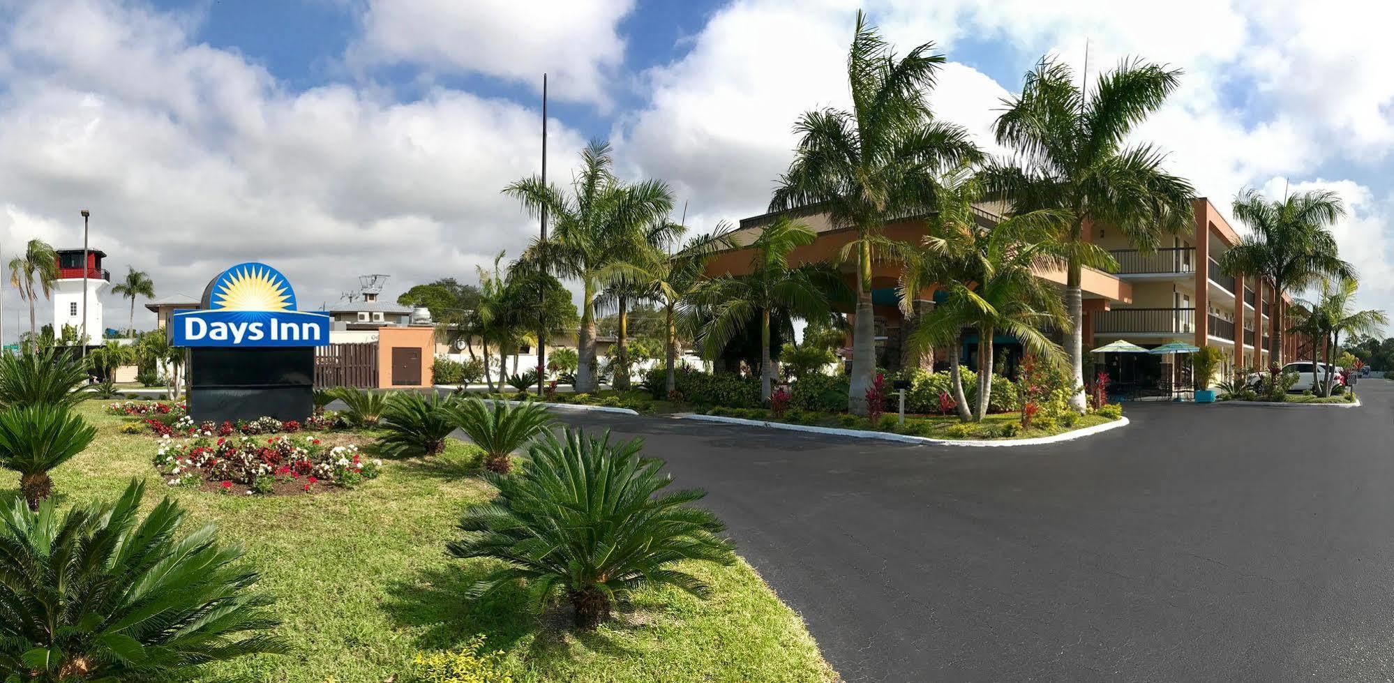 Days Inn By Wyndham Sarasota Bay Luaran gambar